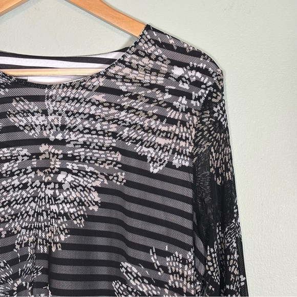 Alfred Dunner Opposites Attract Floral Mesh Stripe Top-Black/ White-Women Large - Picture 3 of 6